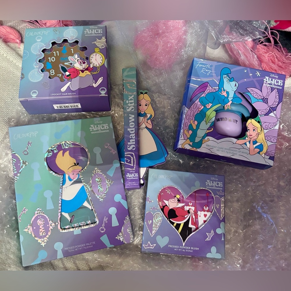 NWT Colourpop Alice Collection Makeup Set